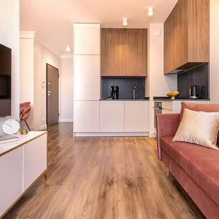 Zloty Lotos-Srodmiescie Z Darmowym Parkingiem Apartment Gdansk Bagian luar foto
